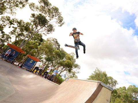 Clonlea Park Skate Park - Hotel VIC 0