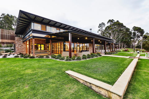 Lakeside Function Centre - Eight Willows Retreat - Hotel VIC 0