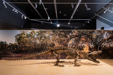 Megafauna Central - Hotel VIC 0