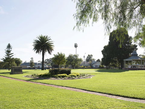 Pioneer Park - Hotel VIC 0