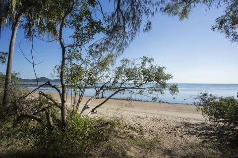 Smalleys Beach - Hotel VIC 2