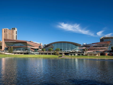 Adelaide Convention Centre - Hotel VIC 1
