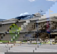 Newcastle Art Gallery - Hotel VIC