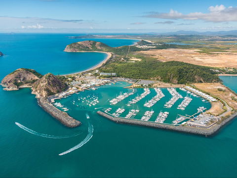 Rosslyn Bay - Hotel VIC 1