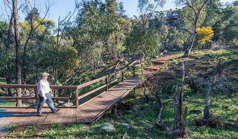 Falcon Falls Walking Track - Hotel VIC 0