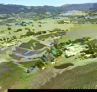 Helicopter Tour of Hunter Valley in New South Wales with Lunch - Hotel VIC