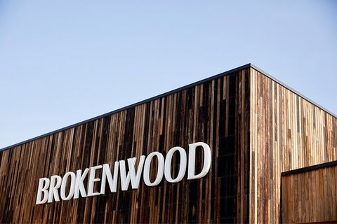 The Brokenwood Match - Hotel VIC 3