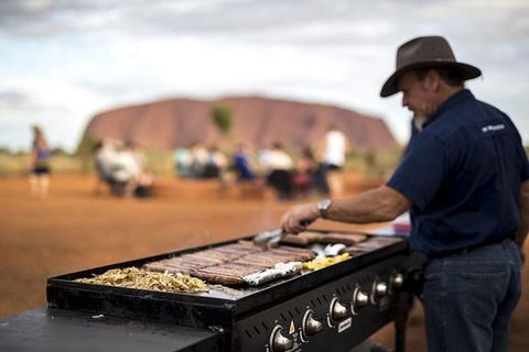 Sunset Australian Barbecue Dinner In Uluru - Hotel VIC 1