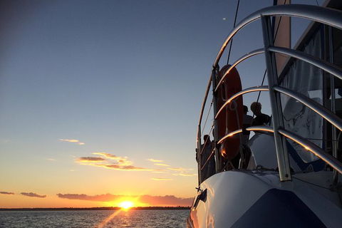 Hervey Bay Champagne Sunset Sail - Hotel VIC 1