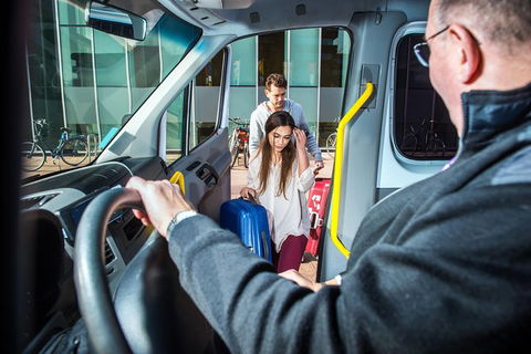 Cairns Airport (CNS) Arrival Transfer (CNS Airport To Cairns Hotels Or Address) - Hotel VIC 4