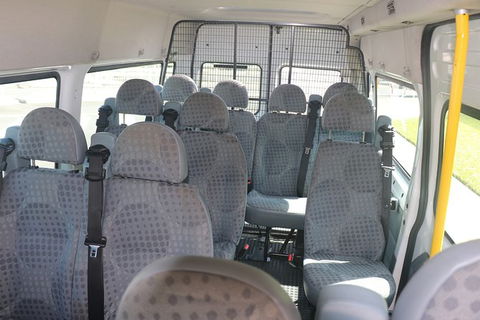 Premium Van, Private Transfer, Palm Cove - Cairns Airport. - Hotel VIC 1