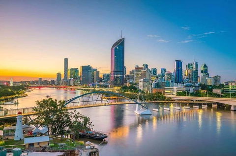 Arrival Private Transfers: Brisbane Airport BNE To Brisbane In Luxury Van - Hotel VIC 4