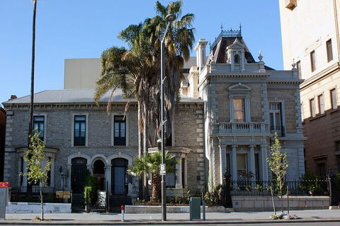 Adelaide Airport Transfers : Airport ADL To Adelaide City In Luxury Car - Hotel VIC 4