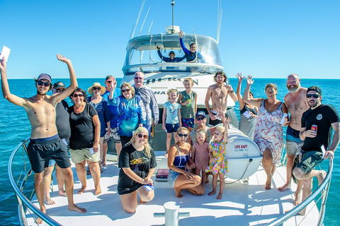 Full-Day Whale Sharks Swimming Experience On Ningaloo Reef - Hotel VIC 16
