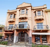Dog's Bar Wine Bar Restaurant  Arts Hub - Hotel VIC