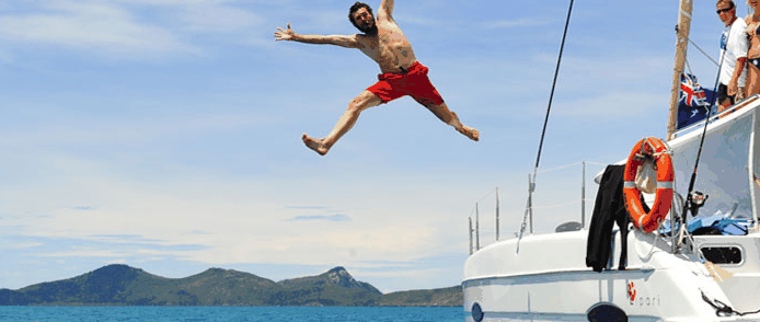 Queensland Yacht Charters - Hotel VIC 1