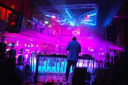 Amplifier Capitol - Hotel VIC 1
