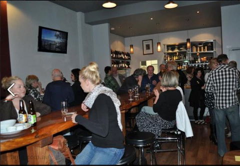 Grape & Grain Bar - Hotel VIC 1