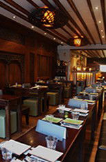 Almond Bar - Hotel VIC 1