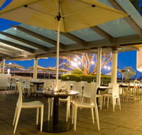 Friday's Riverside - Hotel VIC