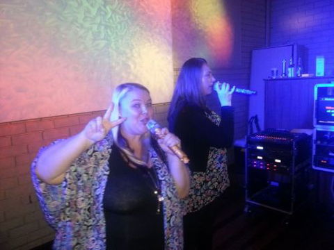 Hits Alive Karaoke & DJ's - Hotel VIC 6