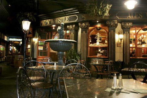 Pig N Whistle British Pub Indooroopilly - Hotel VIC 4