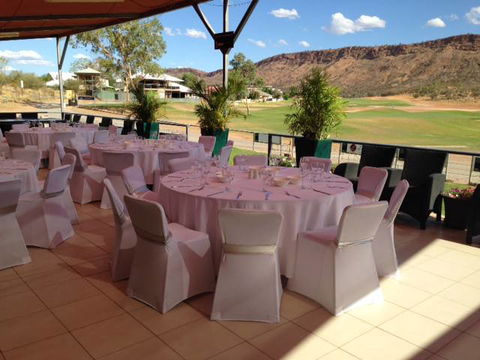 Range View Restaurant - Hotel VIC 3