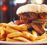 Karama Plaza Tavern - Hotel VIC