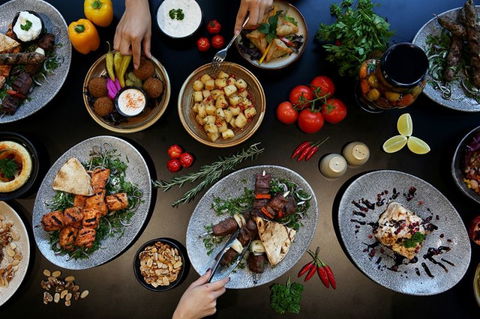 Zahli Modern Middle Eastern Restaurant - Hotel VIC 12