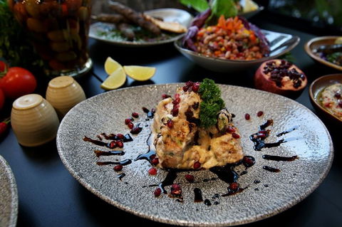 Zahli Modern Middle Eastern Restaurant - Hotel VIC 9