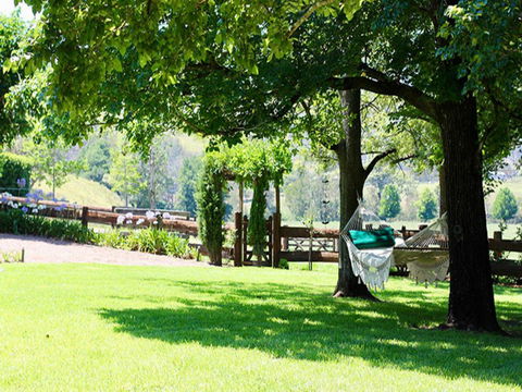 The Paterson Allyn Garden Ramble - Hotel VIC 0