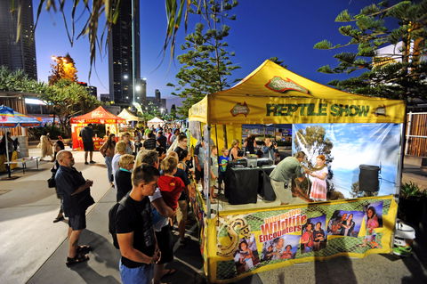 Surfers Paradise Beachfront Markets - Hotel VIC 0