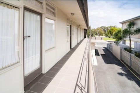 Golden Shores Airport Motel - Hotel VIC 1