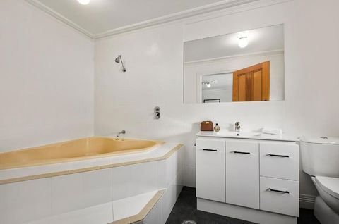 Quest Trinity House - Hotel VIC 6