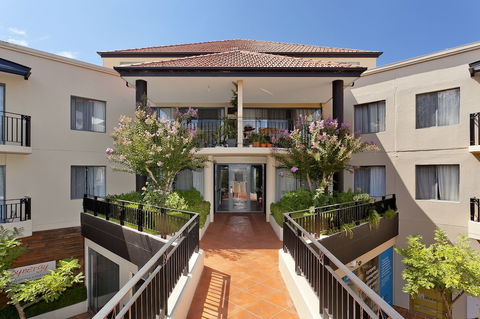 Astra Apartments - The Griffin - Hotel VIC 0