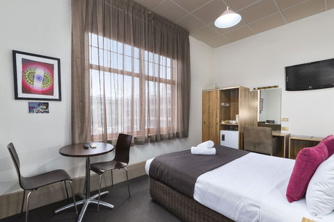 Adelaide Paringa - Hotel VIC 5