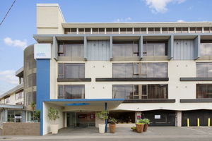 Cosmopolitan Hotel