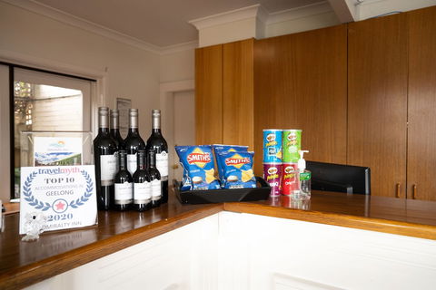 Admiralty Inn - Hotel VIC 3