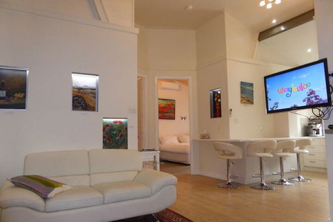 A Colourcity Apartments - Hotel VIC 6