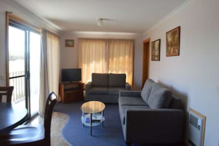 Arthur River TAS Hotel VIC