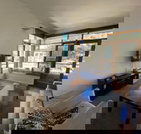 Triggerplant 1 - Hotel VIC