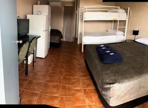 Childers Budget Accommodation - Hotel VIC 4