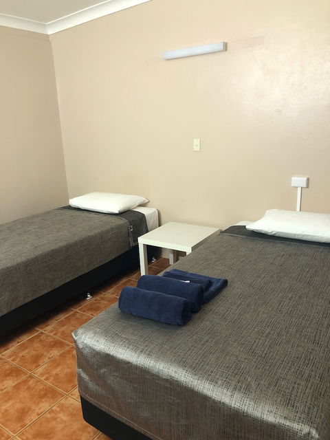 Childers Budget Accommodation - Hotel VIC 3