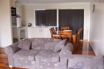 Glenaire Apartments On Frazer St - Hotel VIC 4
