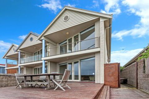 RUBYS BEACHFRONT - Hotel VIC 0