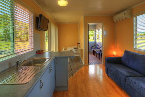 August Moon Caravan Park - Hotel VIC 6