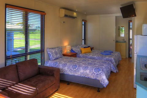 August Moon Caravan Park - Hotel VIC 7