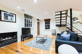 HELENA, 2BDR Fitzroy House - Hotel VIC 2