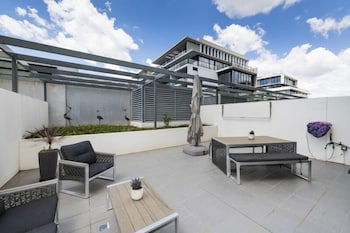 Accommodate Canberra - Lakefront - Hotel VIC 5