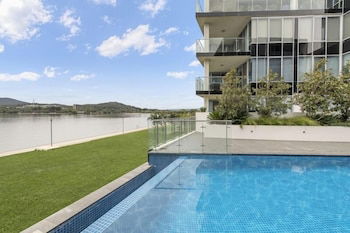 Accommodate Canberra - Lakefront - Hotel VIC 4